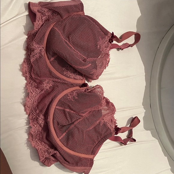 Other - Elegant Lace Mesh Bra in Pink